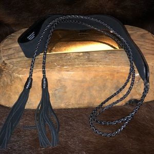 Tarnish Leather Black Tassel Belt M/L